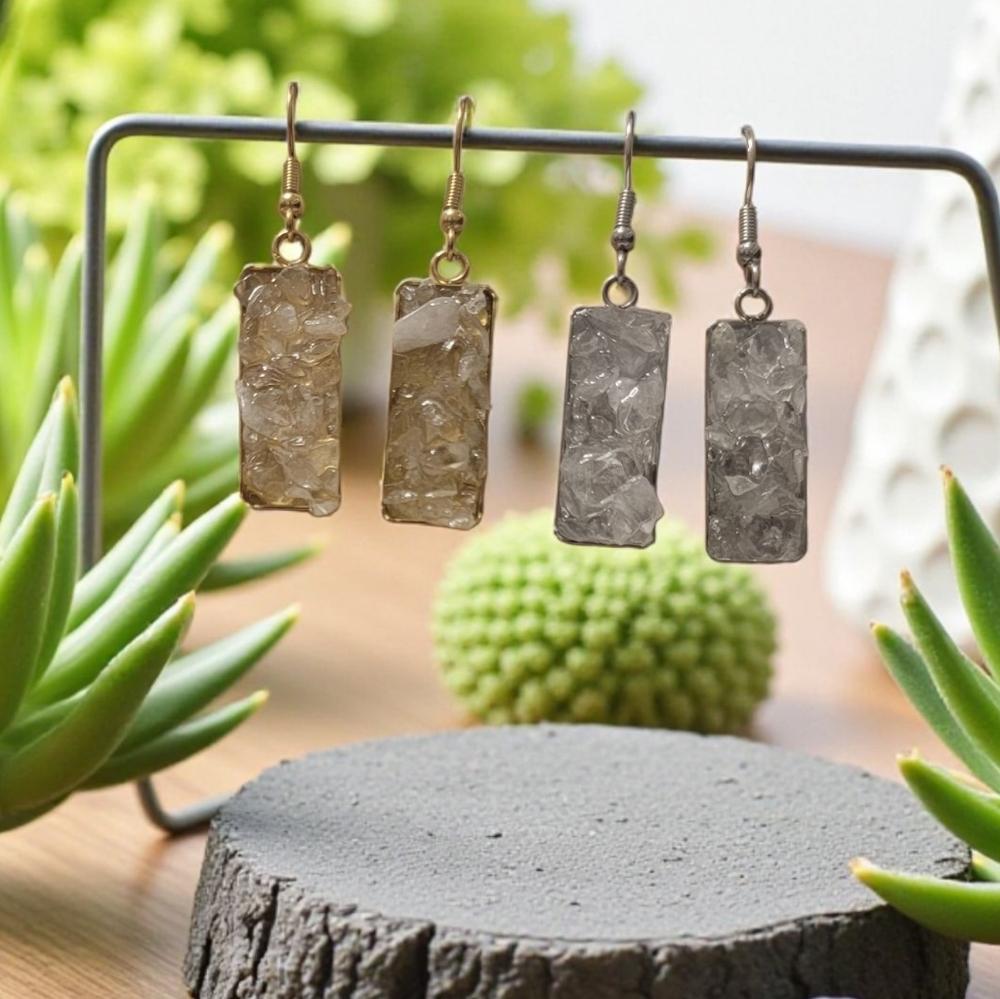 #356 HAND CRAFTED Earrings handmade Crystal chips gold tone Silver Tone resin